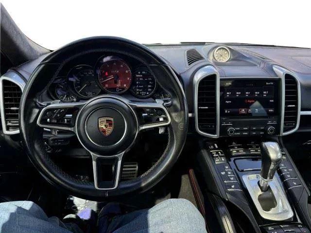 Porsche Cayenne photo 33