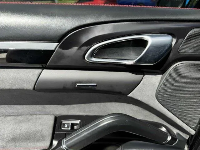 Porsche Cayenne photo 35