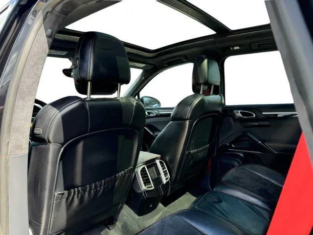Porsche Cayenne photo 40