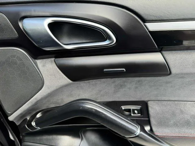 Porsche Cayenne photo 46