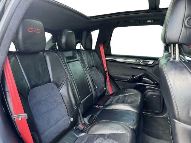 Porsche Cayenne photo 47