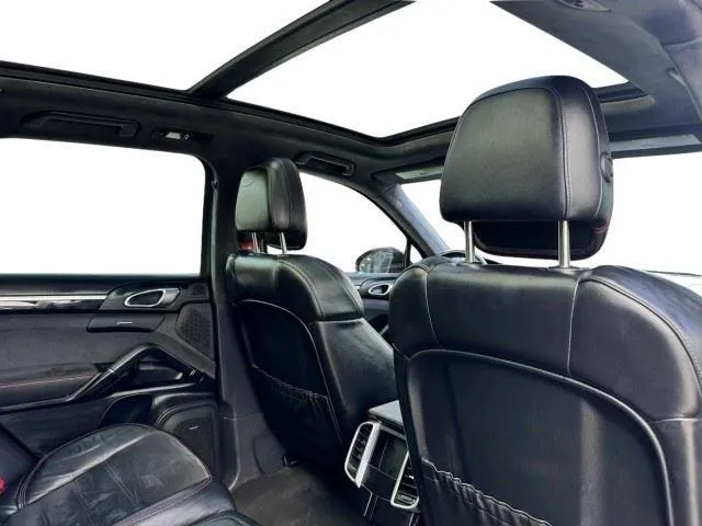 Porsche Cayenne photo 49