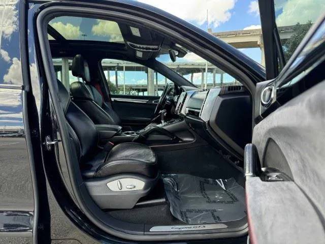 Porsche Cayenne photo 50