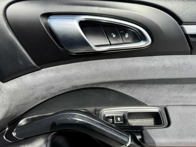 Porsche Cayenne photo 51