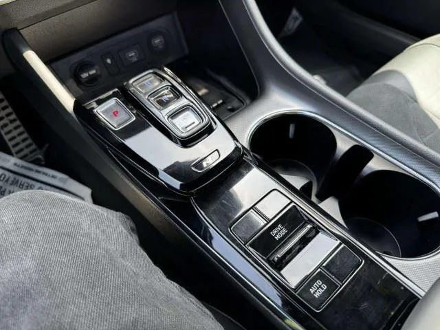 Hyundai Sonata photo 32