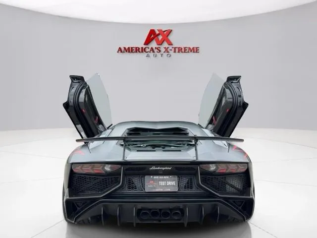 2017 Lamborghini Aventador Superveloce - Photo 14
