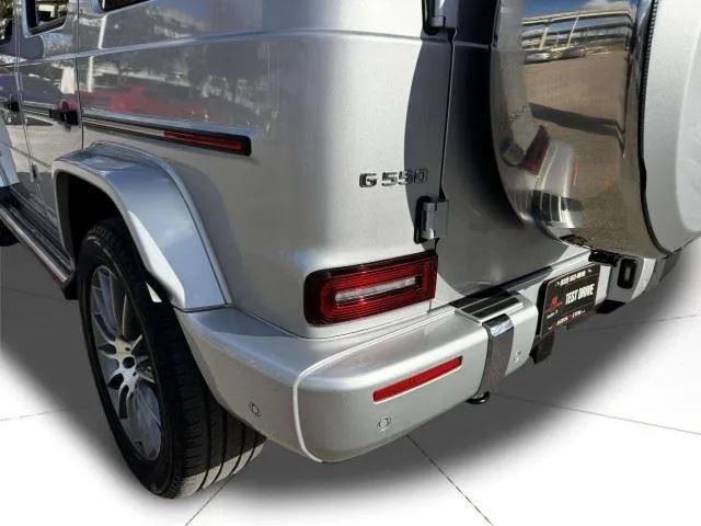 Mercedes-Benz G-Class photo 17