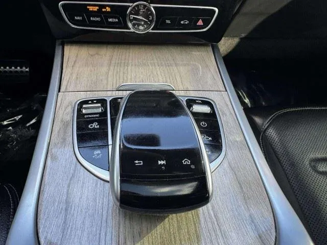 Mercedes-Benz G-Class photo 33