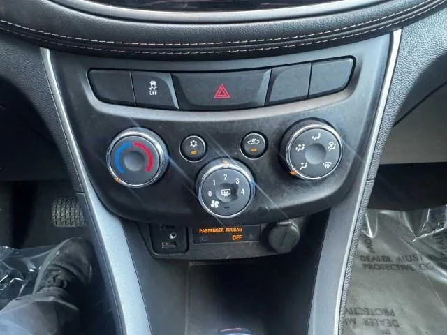 Chevrolet Trax photo 30
