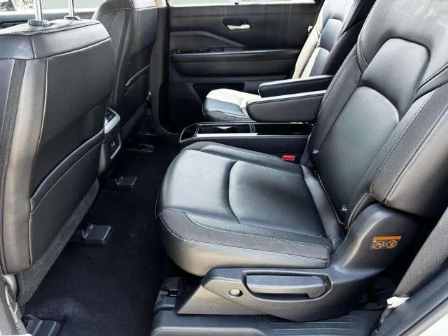 Nissan Pathfinder photo 34