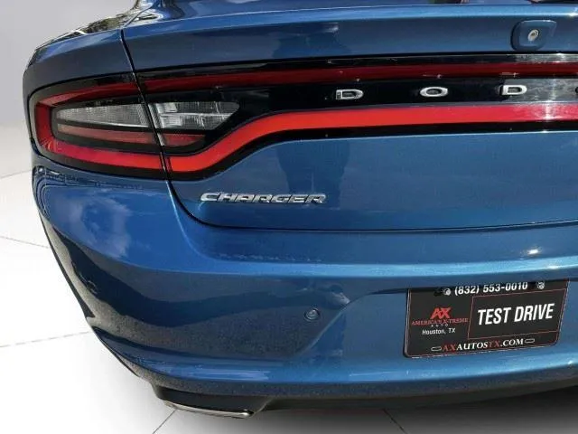 Dodge Charger photo 13