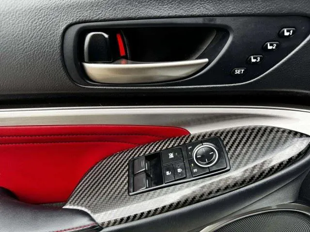 Lexus RC photo 22