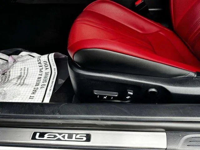 Lexus RC photo 23