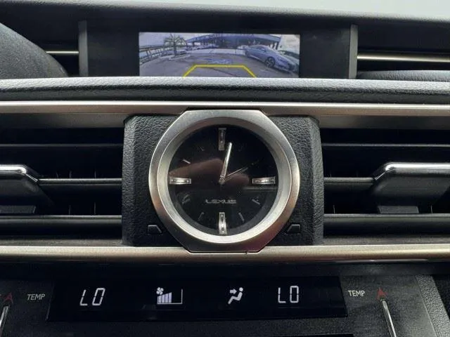Lexus RC photo 40