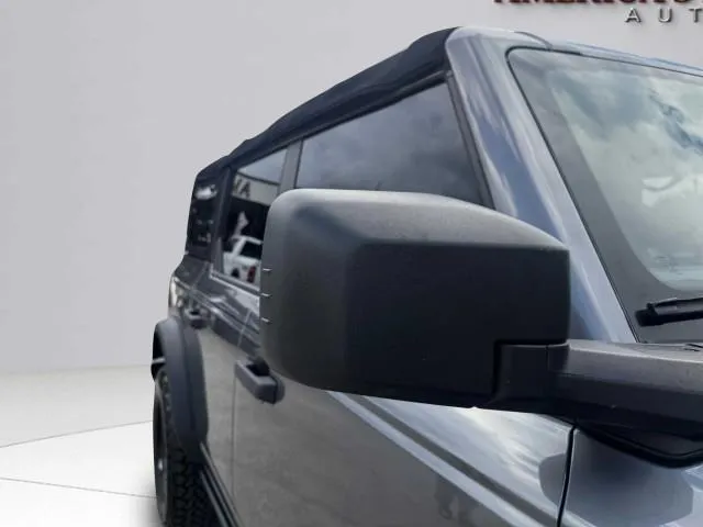 Ford Bronco photo 8