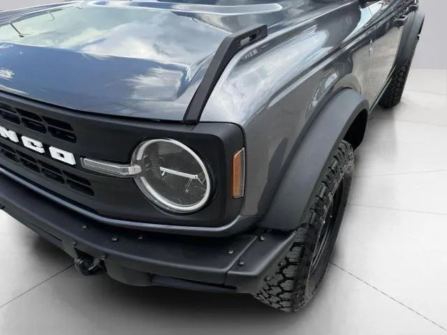 Ford Bronco photo 13