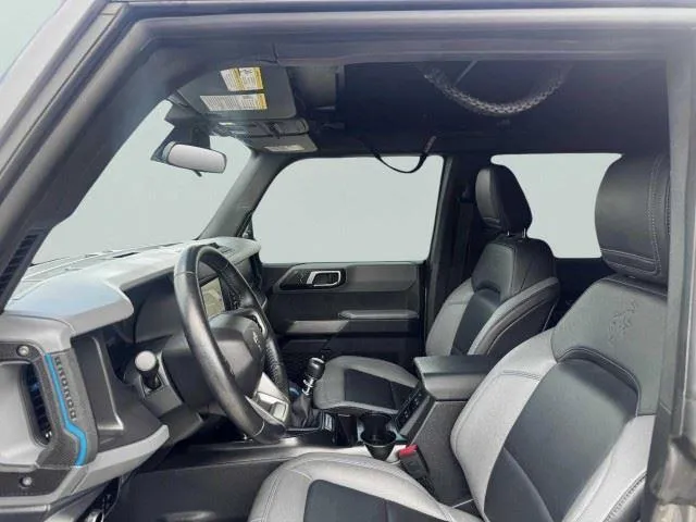 Ford Bronco photo 14