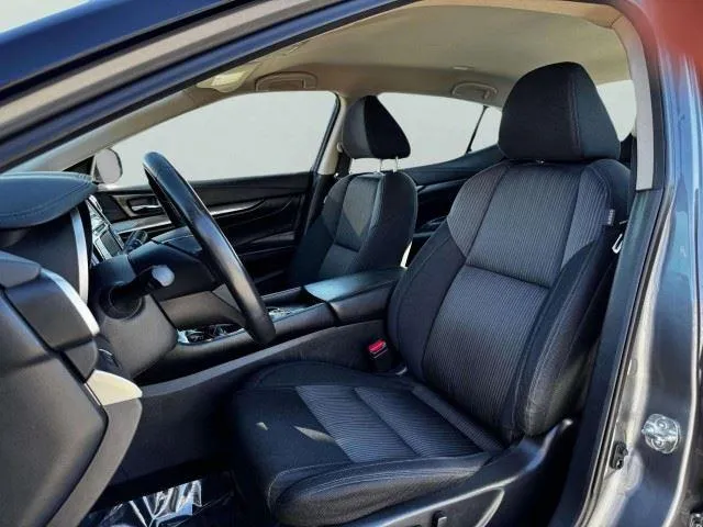 Nissan Maxima photo 20