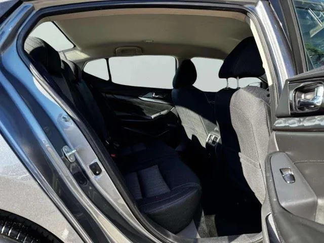 Nissan Maxima photo 40