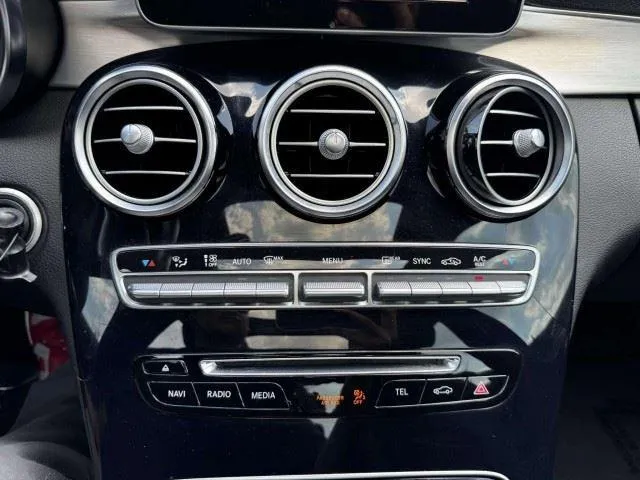 Mercedes-Benz C-Class photo 36