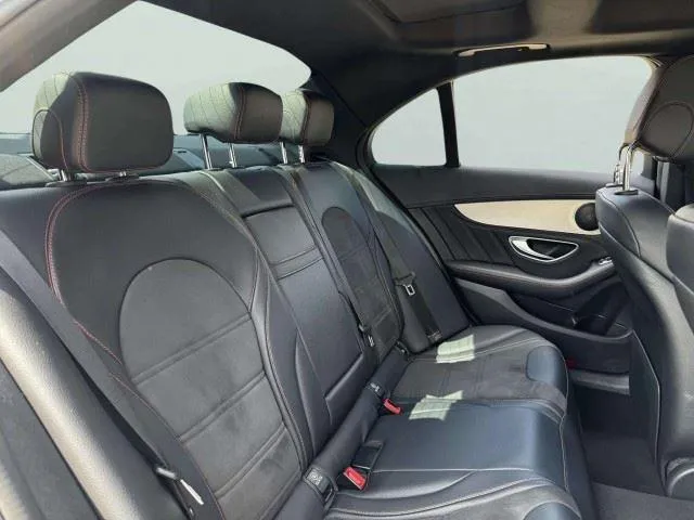 Mercedes-Benz C-Class photo 49
