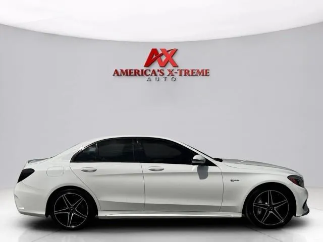Mercedes-Benz C-Class photo 7