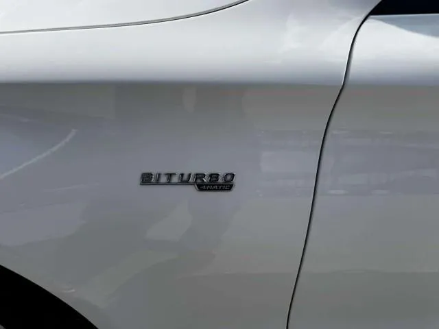 Mercedes-Benz C-Class photo 13
