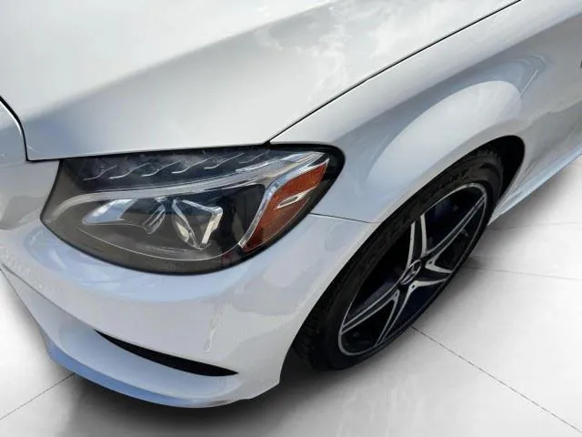 Mercedes-Benz C-Class photo 14