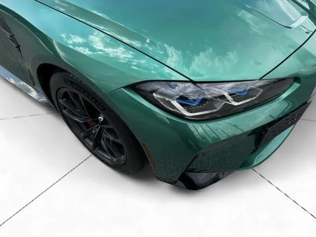 BMW M4 photo 10