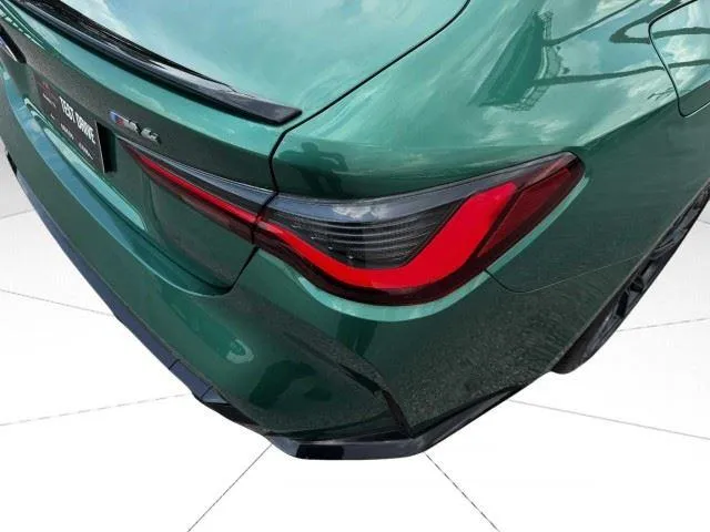BMW M4 photo 18