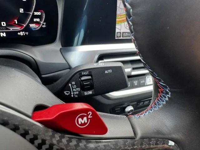 BMW M4 photo 32