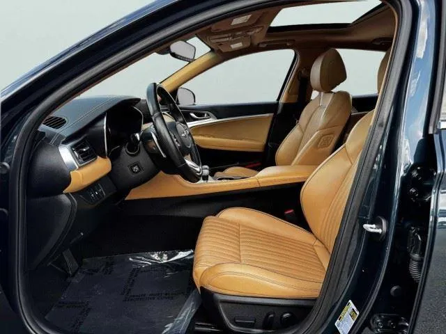 Genesis G70 photo 14