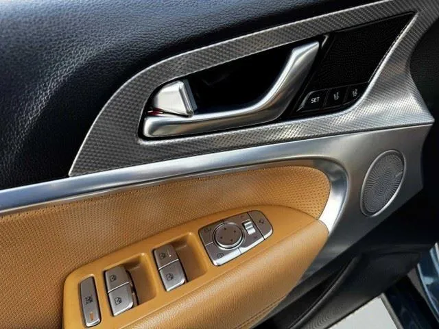 Genesis G70 photo 19
