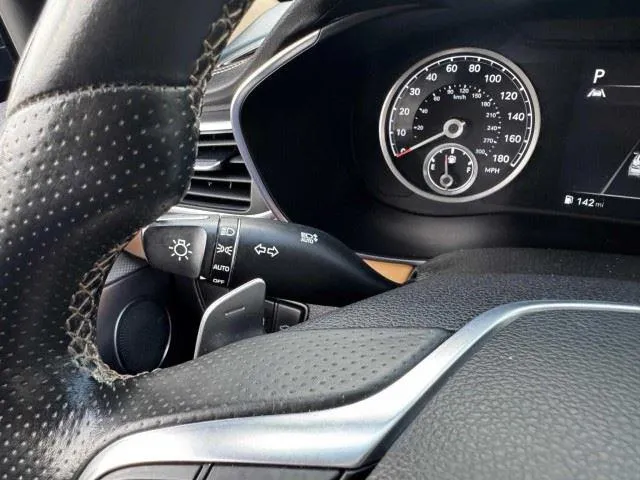 Genesis G70 photo 23