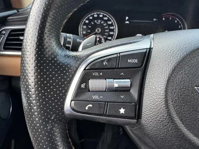 Genesis G70 photo 25