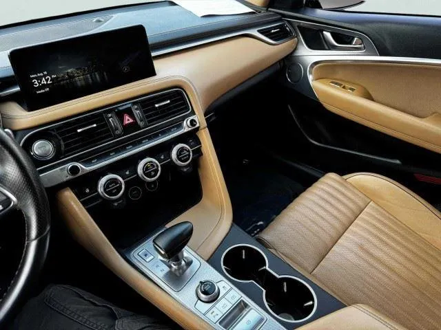 Genesis G70 photo 28