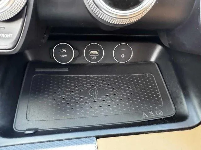 Genesis G70 photo 35