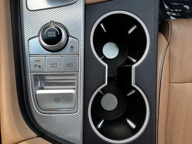 Genesis G70 photo 37