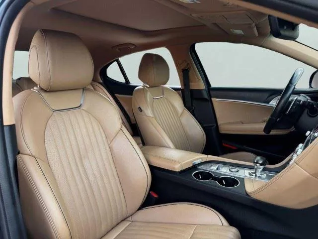 Genesis G70 photo 56