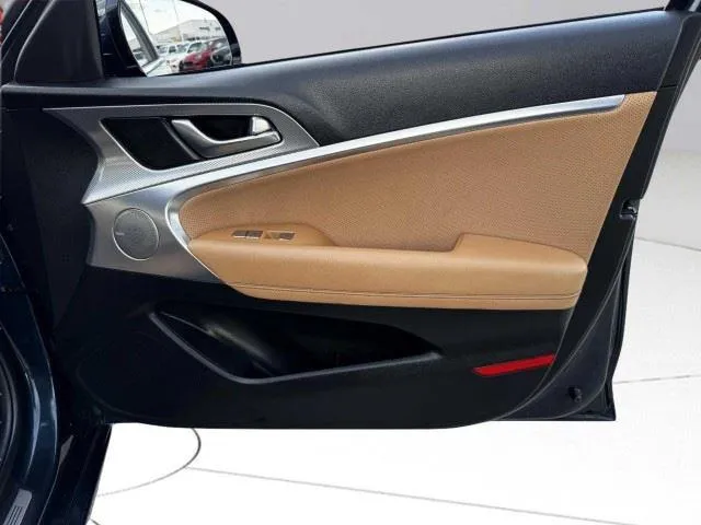 Genesis G70 photo 57