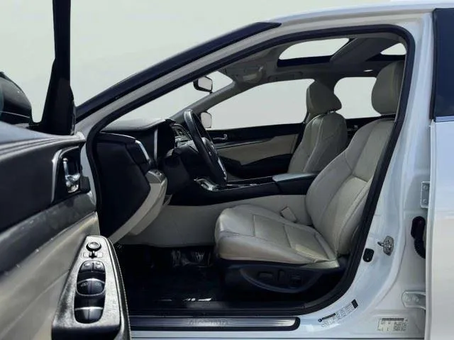 Nissan Maxima photo 18