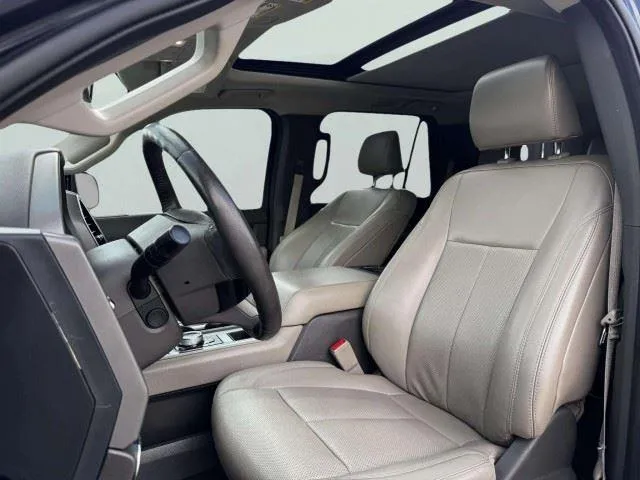 Ford Expedition photo 21