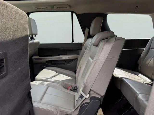 Ford Expedition photo 37