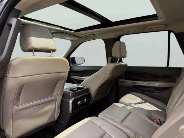 Ford Expedition photo 38