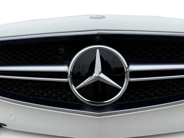 Mercedes-Benz S-Class photo 14