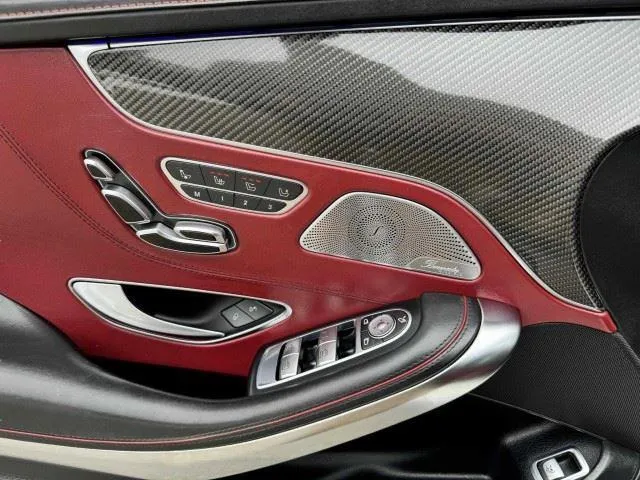 Mercedes-Benz S-Class photo 21