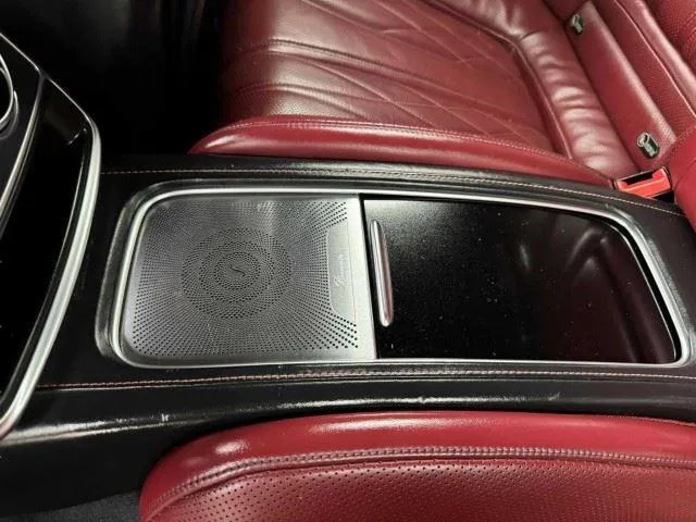 Mercedes-Benz S-Class photo 24