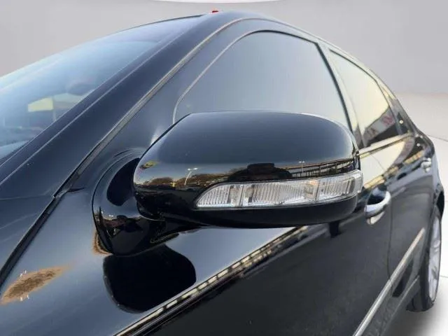 Mercedes-Benz E-Class photo 12