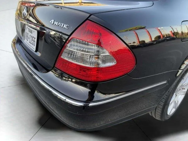Mercedes-Benz E-Class photo 14