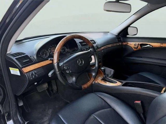 Mercedes-Benz E-Class photo 20